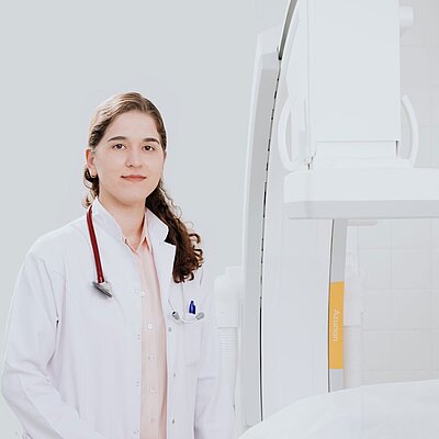 Χούλια Ναλμπάντ